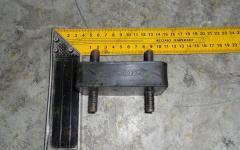 Подушка крепления радиатора AZ9719530272