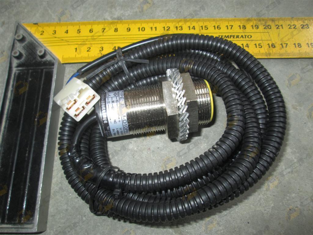 Ограничитель подъема стрелы и ковша CDM835 J30M-D10PH J30M-D10PH/60405020051